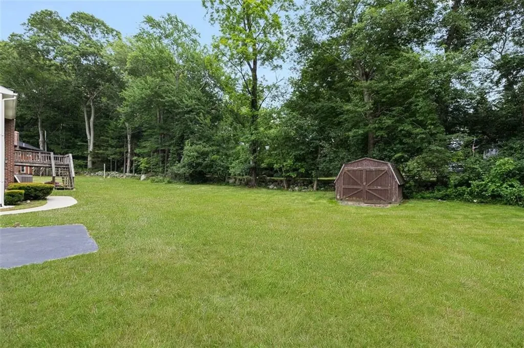 18 Fawn Lane West Warwick RI 02893