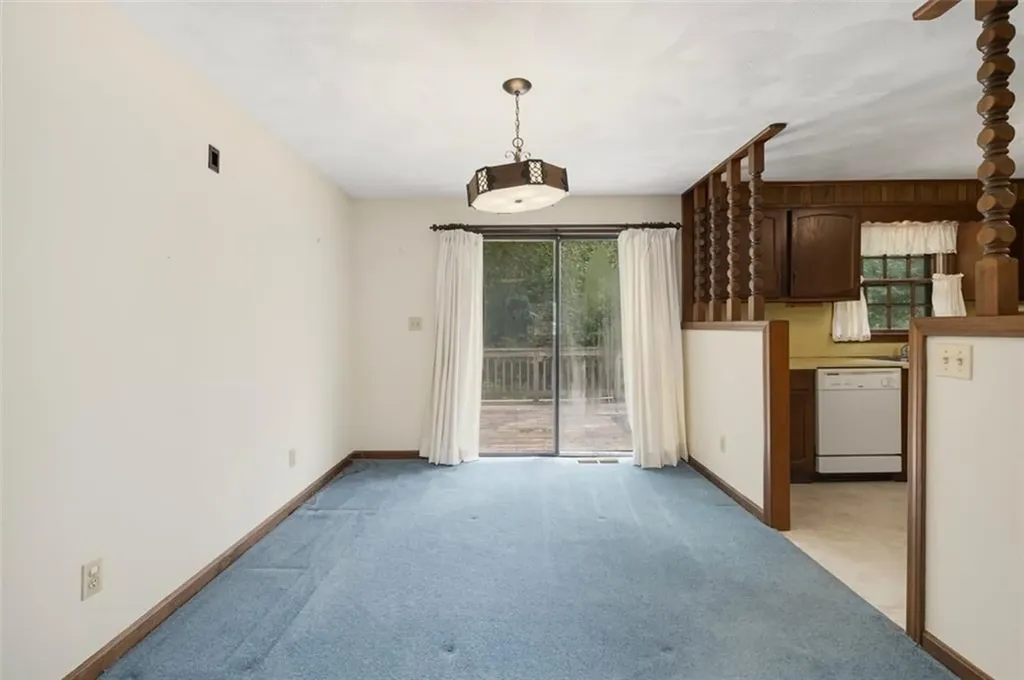 18 Fawn Lane West Warwick RI 02893