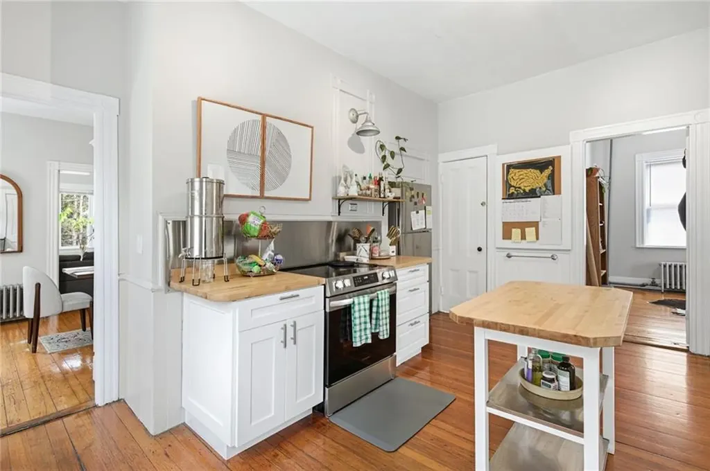 241 Pleasant Street Providence RI 02906