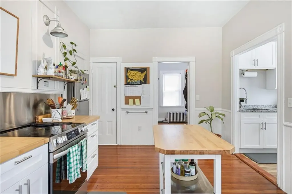 241 Pleasant Street Providence RI 02906