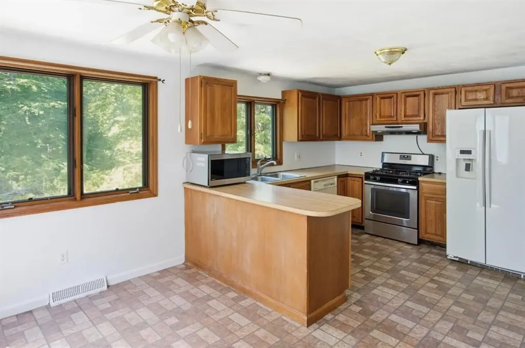 189 Woody Hill Road Hopkinton RI 02832
