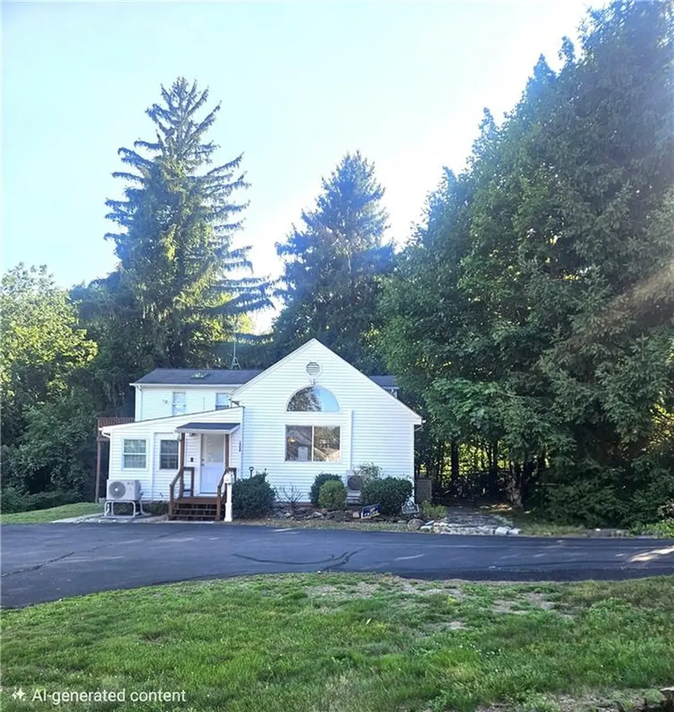 1304 New London Avenue Cranston RI 02920