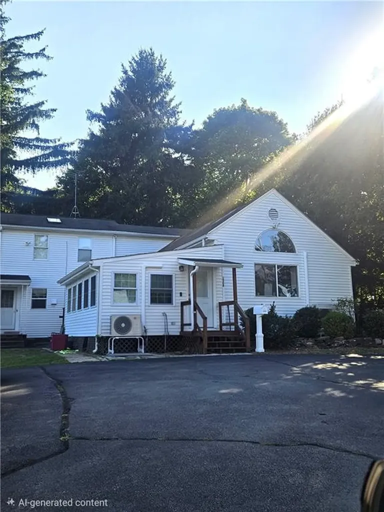 1304 New London Avenue Cranston RI 02920