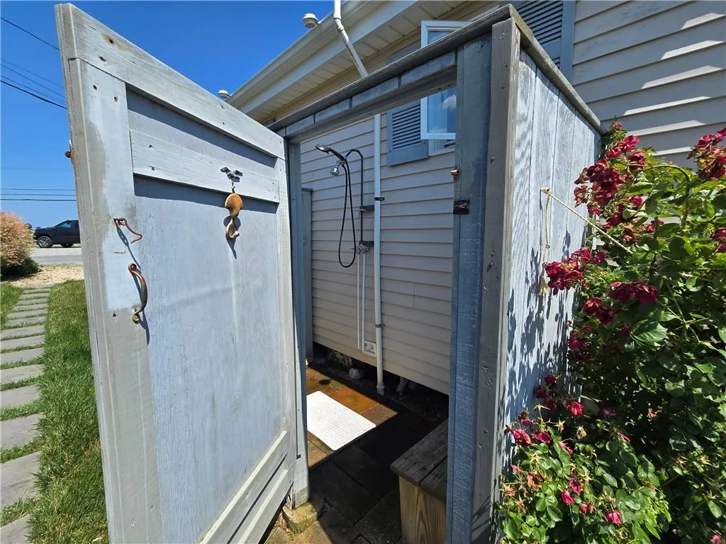 725 H Succotash Road South Kingstown RI 02879