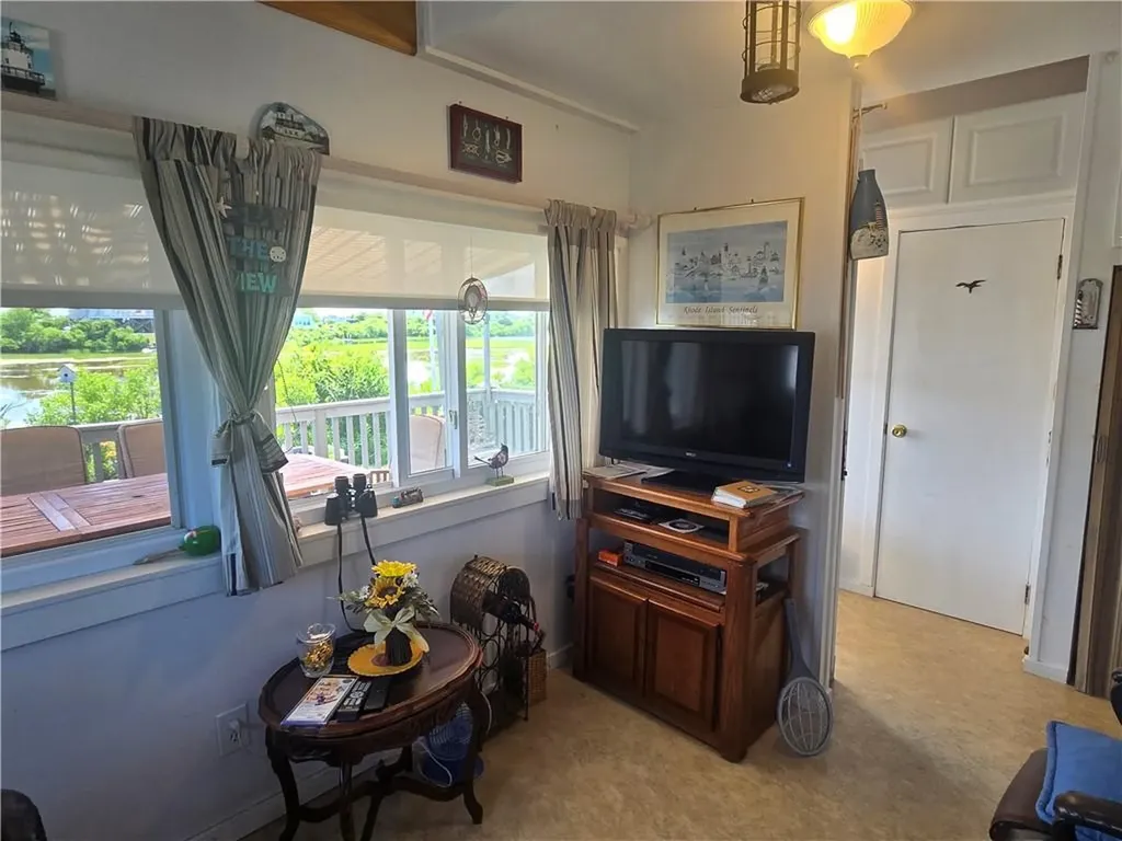 725 H Succotash Road South Kingstown RI 02879