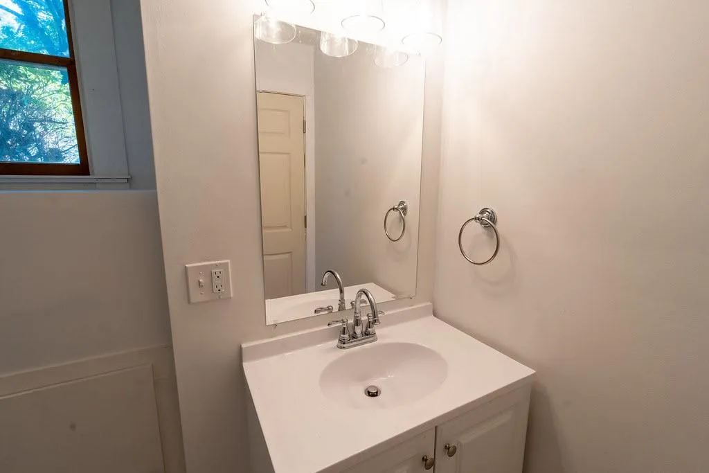 35 Old Pine Road Narragansett RI 02882
