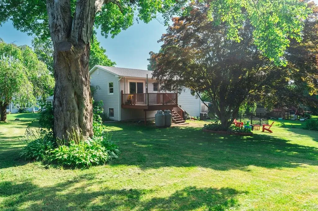 35 Old Pine Road Narragansett RI 02882