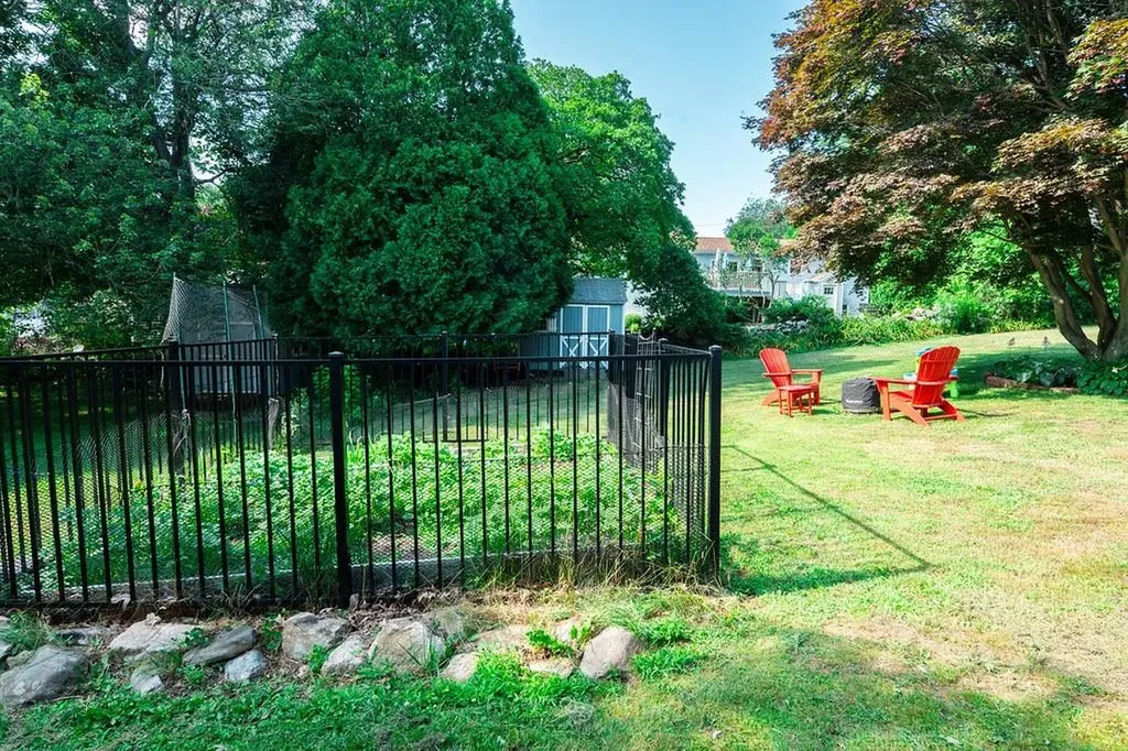 35 Old Pine Road Narragansett RI 02882