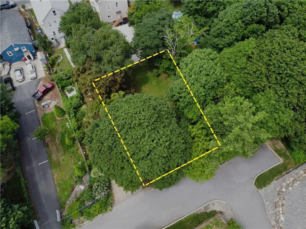 42 Vandieman Avenue Providence RI 02909