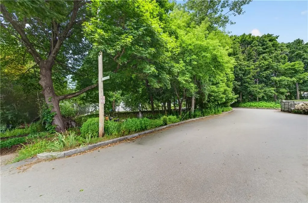 42 Vandieman Avenue Providence RI 02909