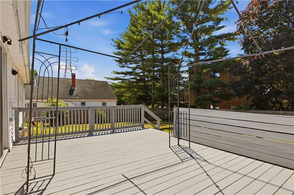 5 Seth Street East Providence RI 02914