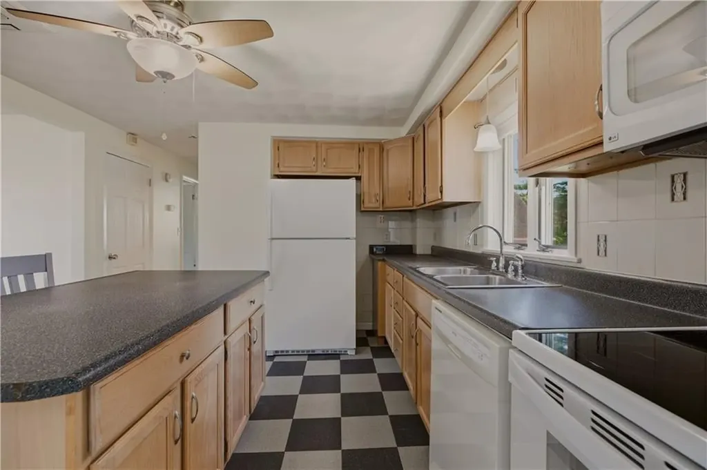 5 Seth Street East Providence RI 02914