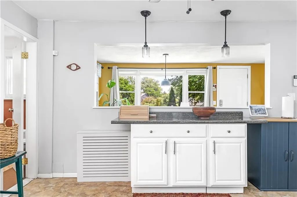 33 Malbone Street Providence RI 02908
