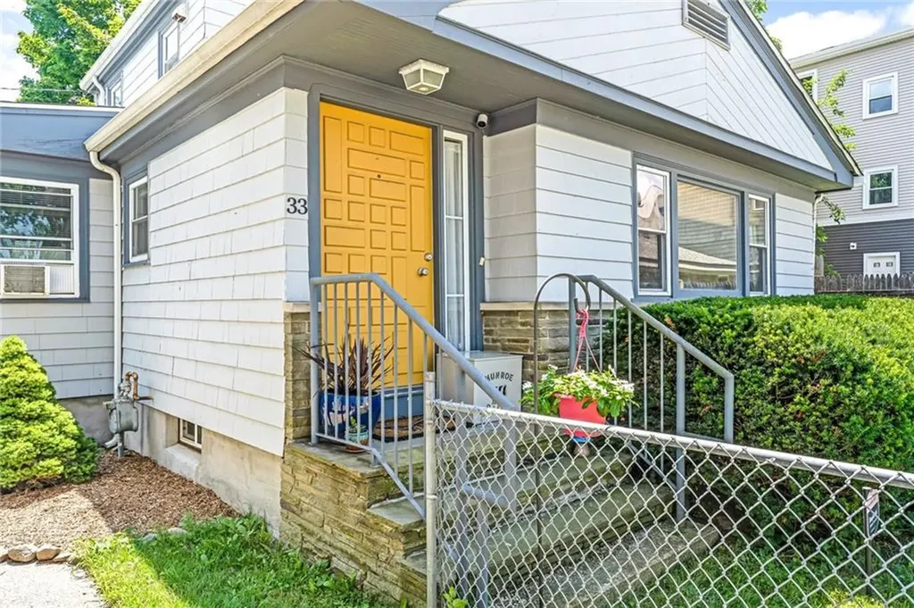 33 Malbone Street Providence RI 02908