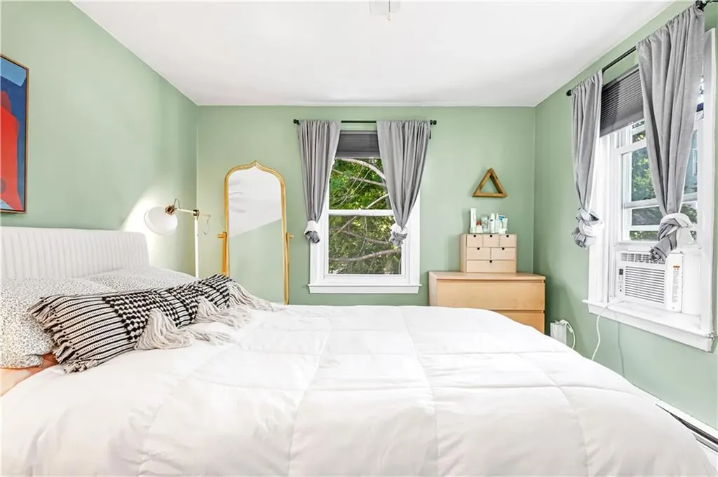 33 Malbone Street Providence RI 02908