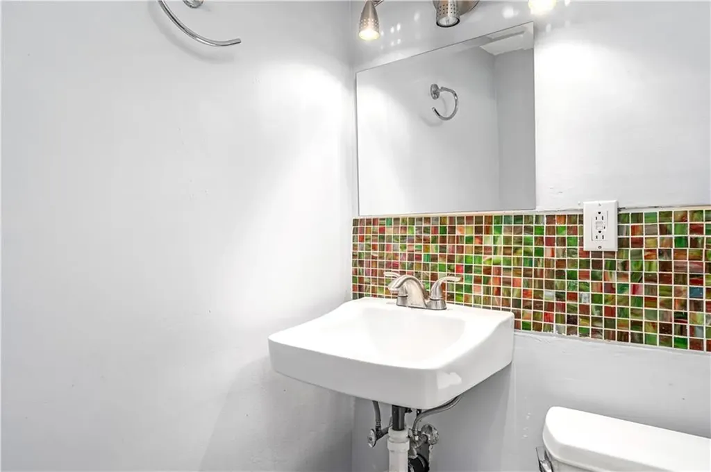 33 Malbone Street Providence RI 02908