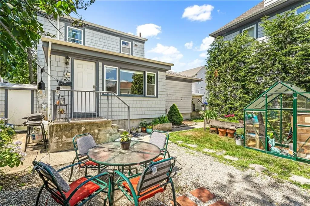 33 Malbone Street Providence RI 02908