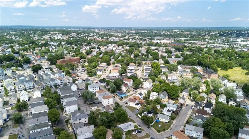 33 Malbone Street Providence RI 02908