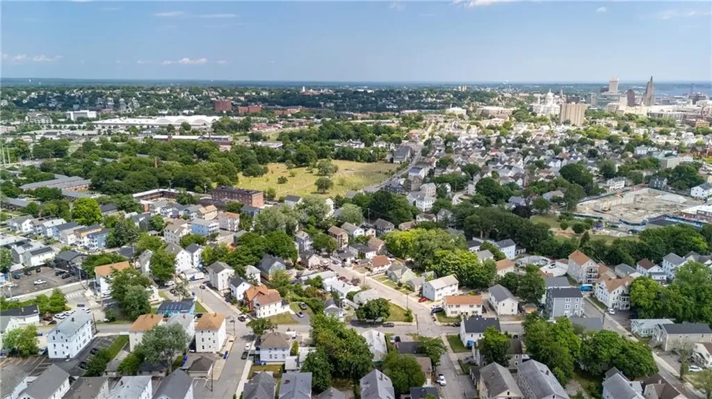33 Malbone Street Providence RI 02908