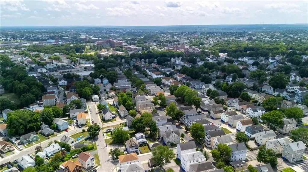 33 Malbone Street Providence RI 02908