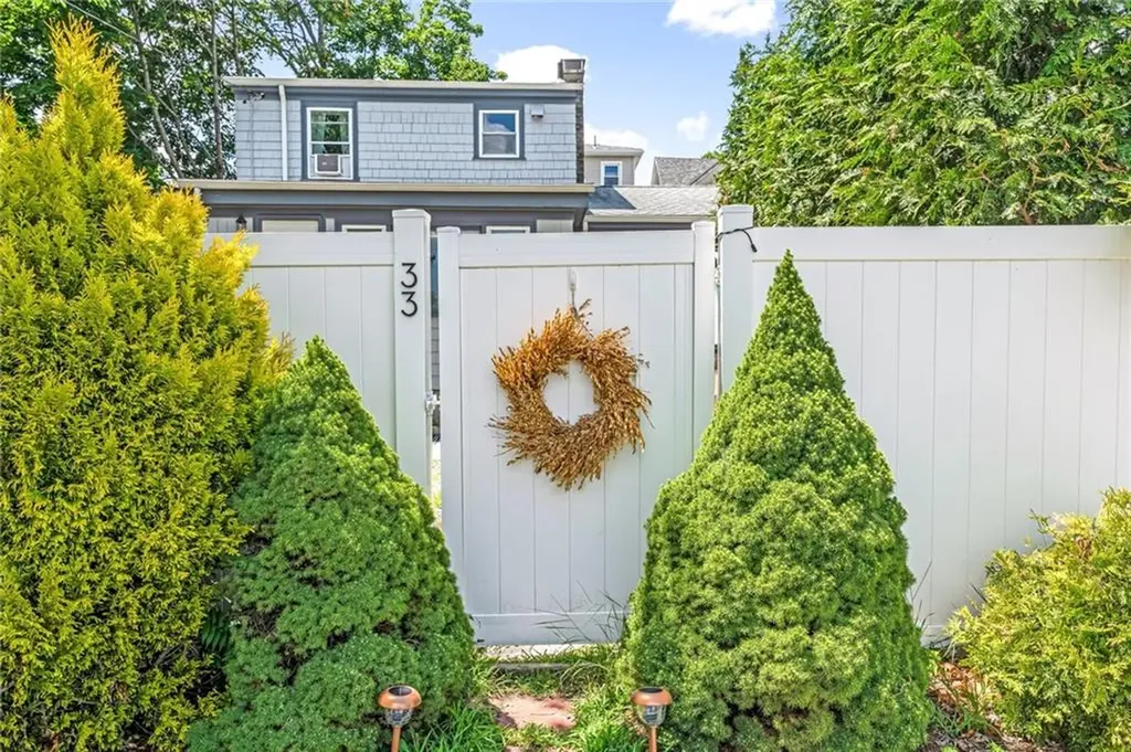 33 Malbone Street Providence RI 02908
