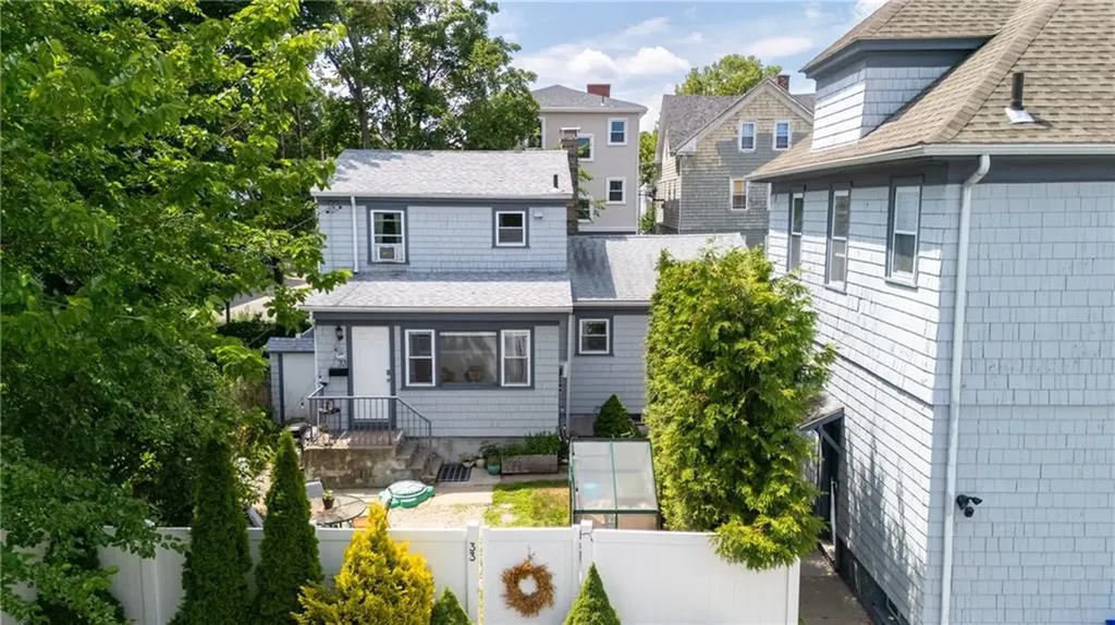 33 Malbone Street Providence RI 02908