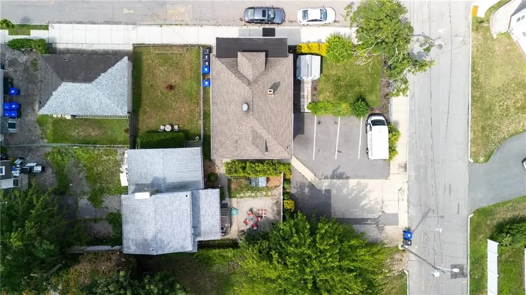 33 Malbone Street Providence RI 02908