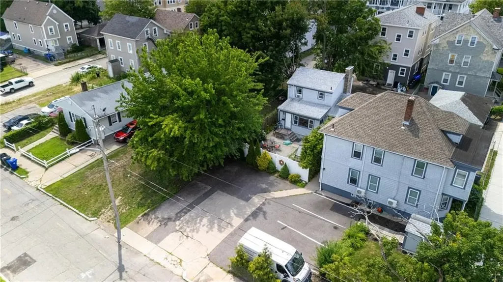 33 Malbone Street Providence RI 02908
