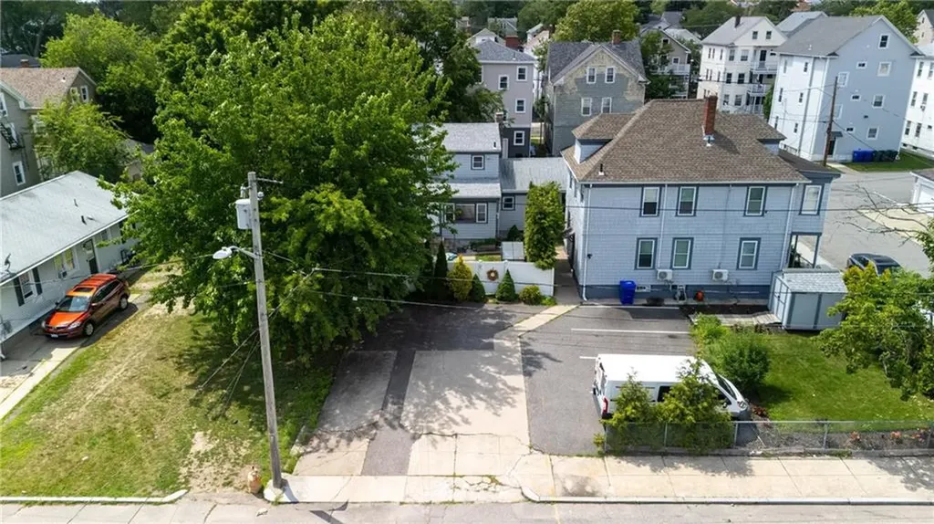 33 Malbone Street Providence RI 02908
