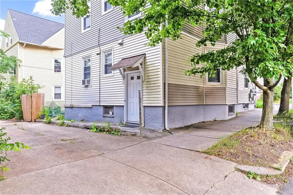 4 Poplar Street Providence RI 02906