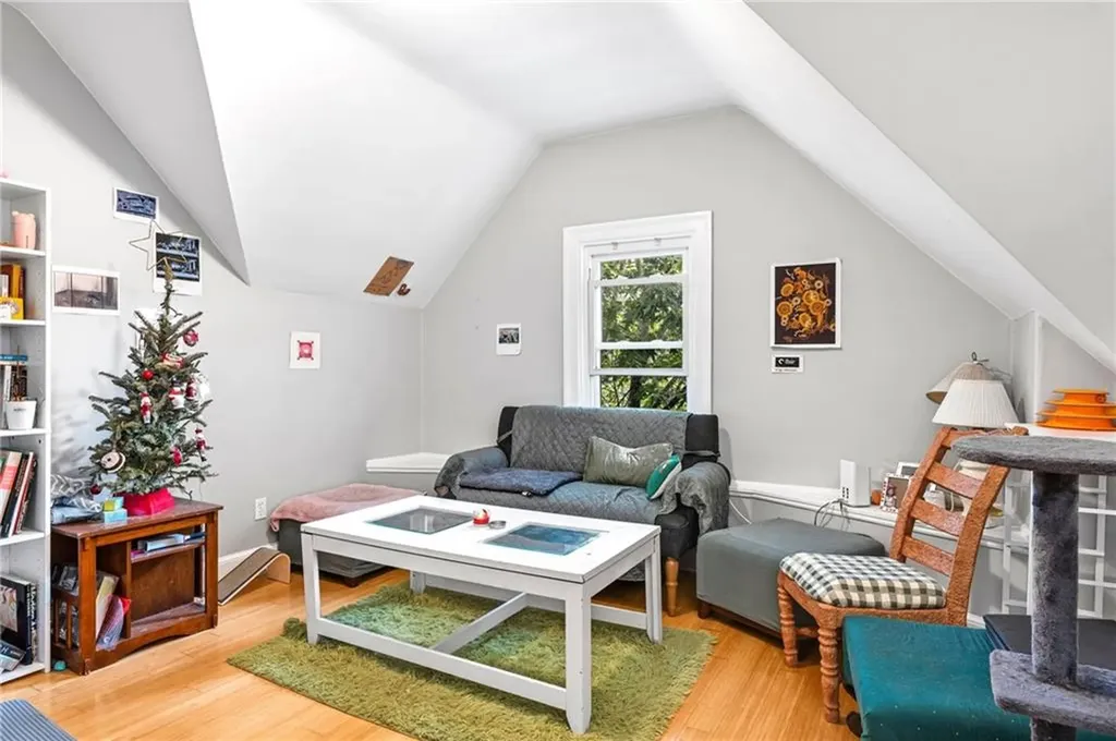 4 Poplar Street Providence RI 02906
