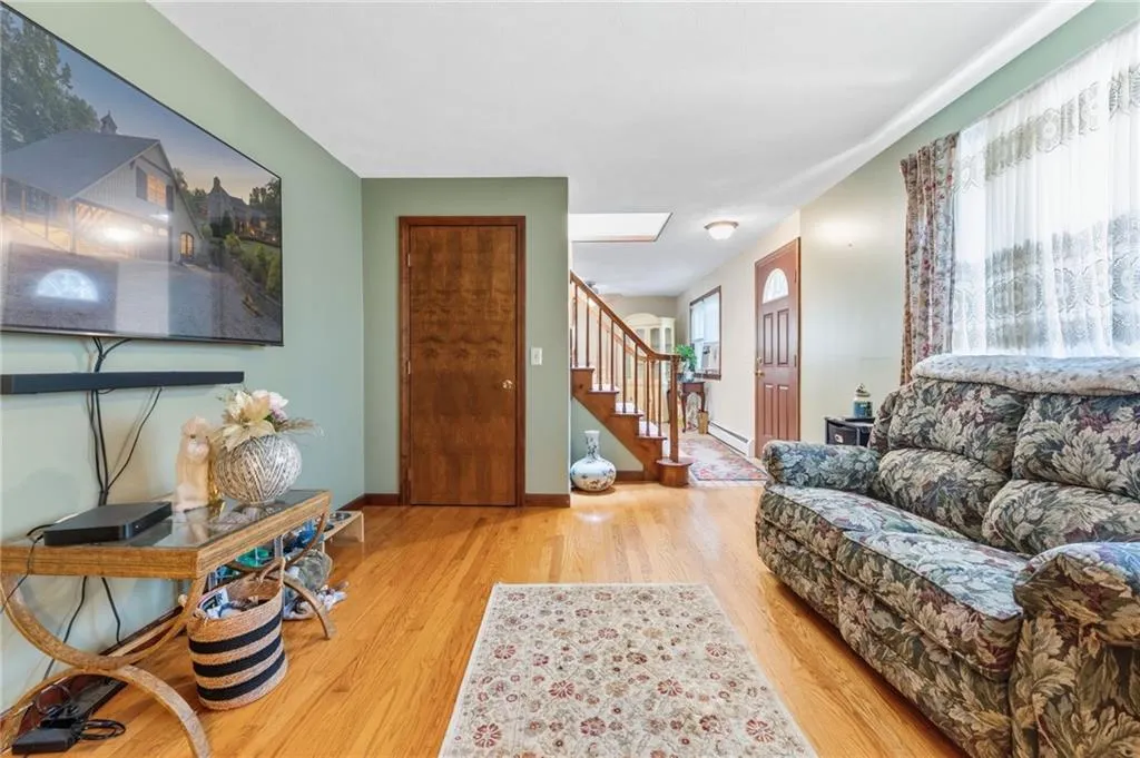 57 N View Avenue Cranston RI 02920