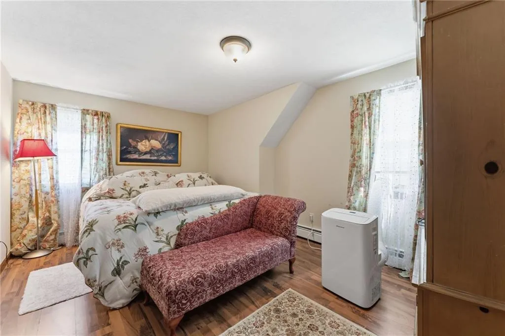 57 N View Avenue Cranston RI 02920
