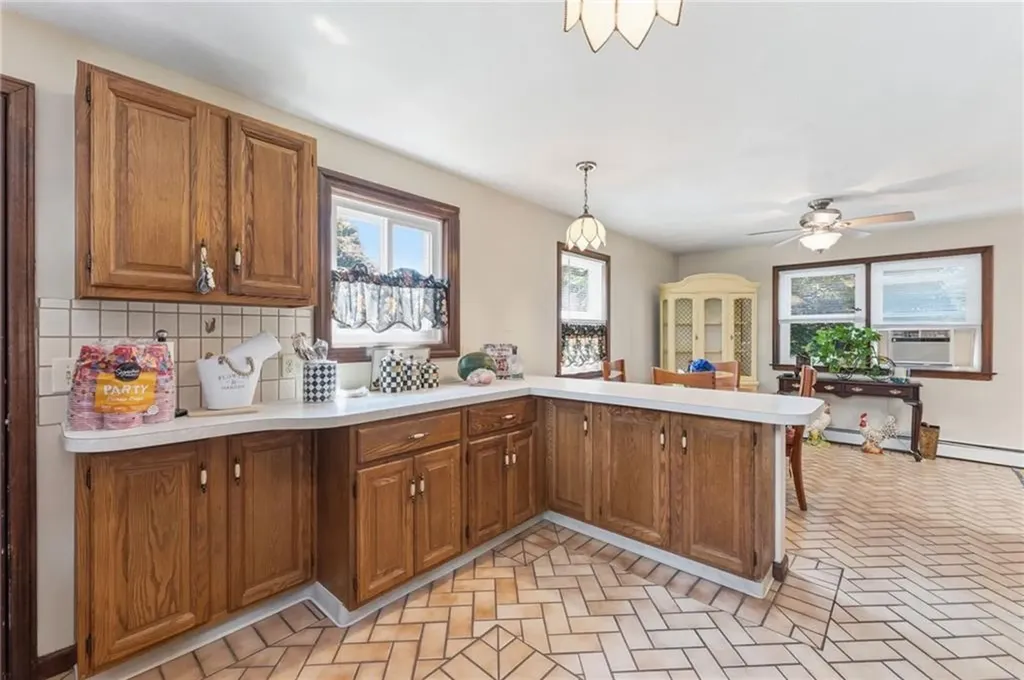 57 N View Avenue Cranston RI 02920