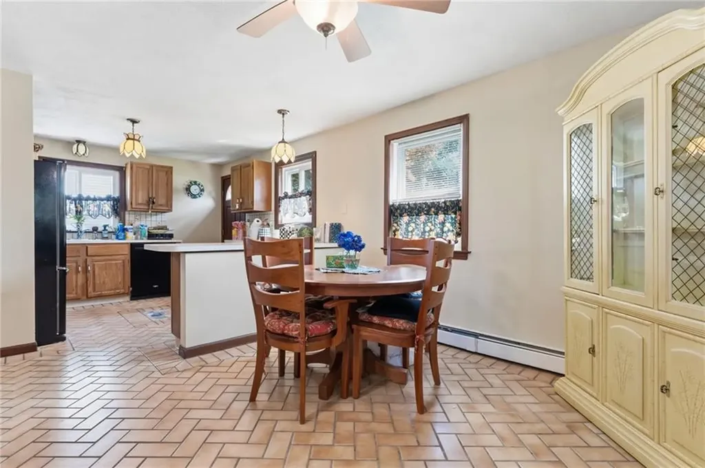 57 N View Avenue Cranston RI 02920