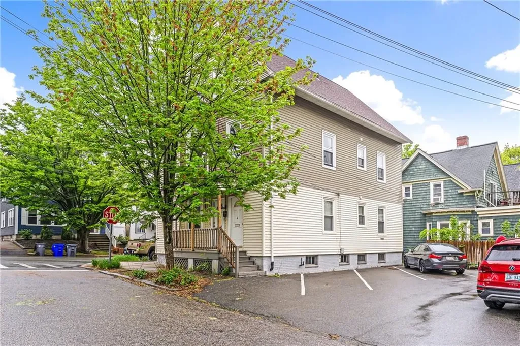 2 Poplar Street Providence RI 02906