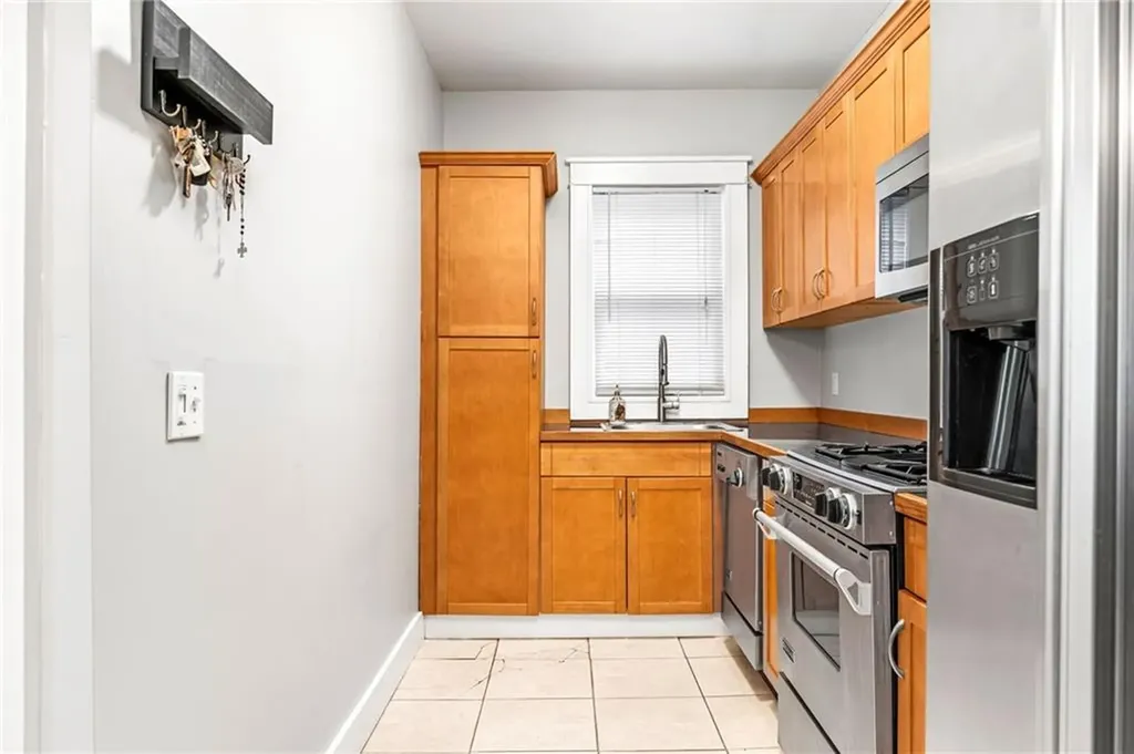 2 Poplar Street Providence RI 02906