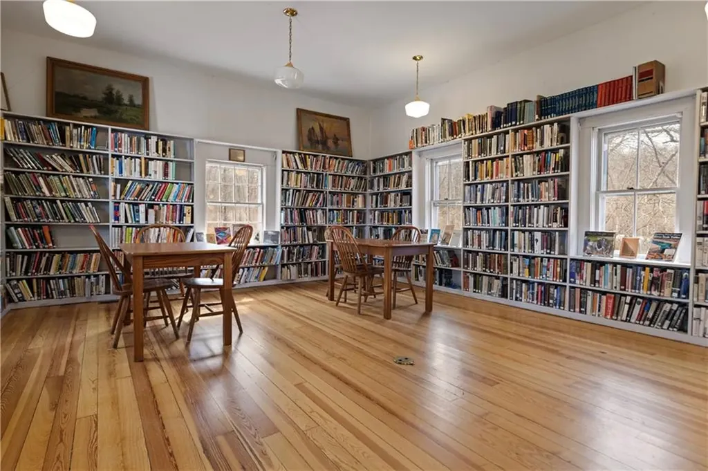 81 A Moosup Valley Road Foster RI 02825