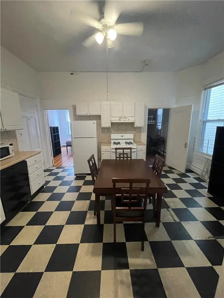339 Thayer Street Providence RI 02906