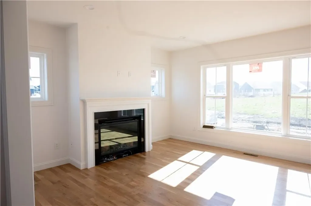163 Revolution Way Portsmouth RI 02871