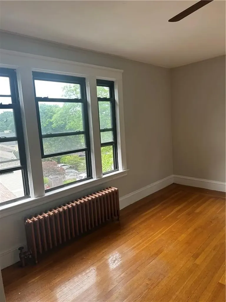 58 60 Taft Avenue Providence RI 02906
