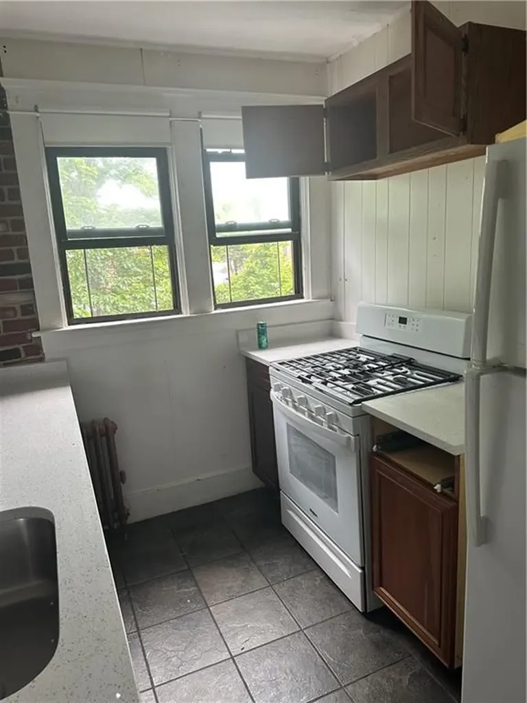 58 60 Taft Avenue Providence RI 02906