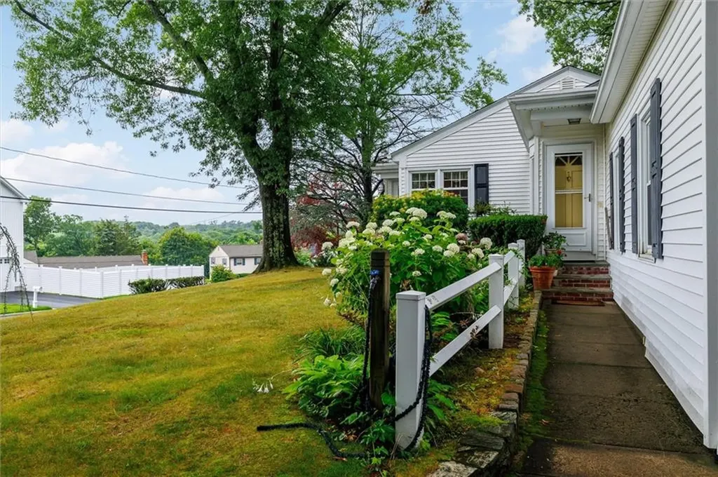 95 Priscilla Drive Cranston RI 02921