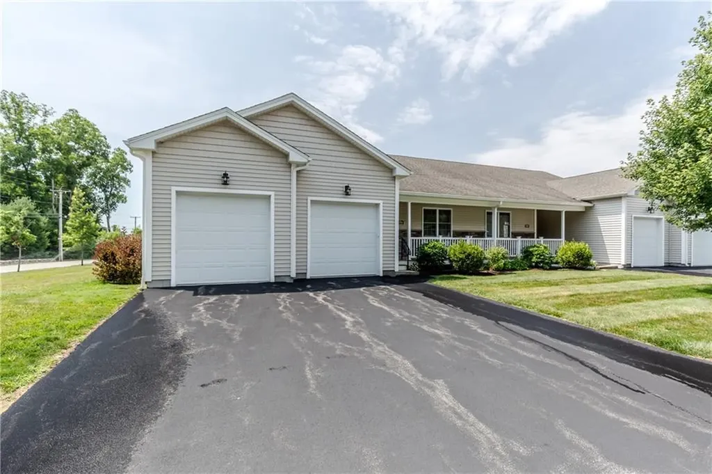 11 Morgan Lane Smithfield RI 02917