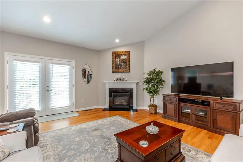 11 Morgan Lane Smithfield RI 02917
