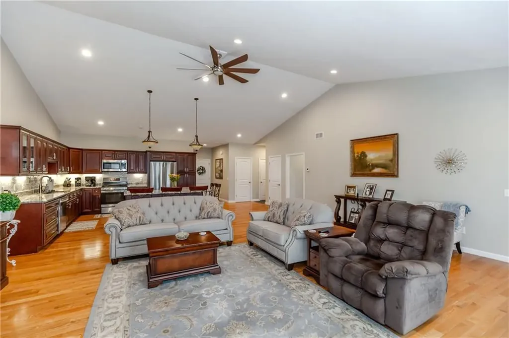 11 Morgan Lane Smithfield RI 02917