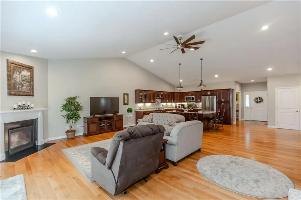 11 Morgan Lane Smithfield RI 02917