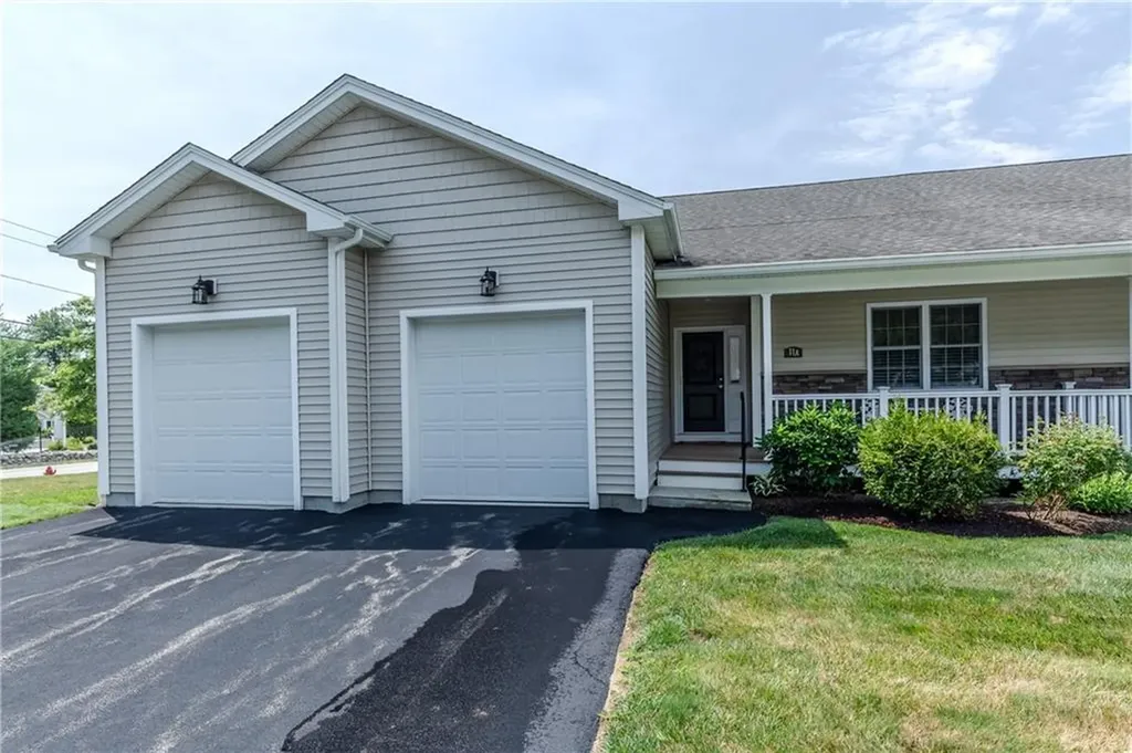11 Morgan Lane Smithfield RI 02917