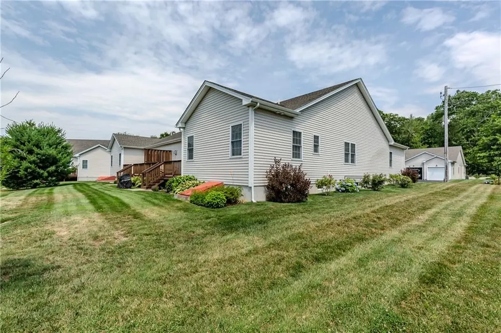 11 Morgan Lane Smithfield RI 02917