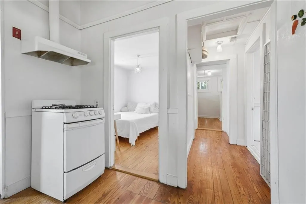 286 Namquid Drive Warwick RI 02888